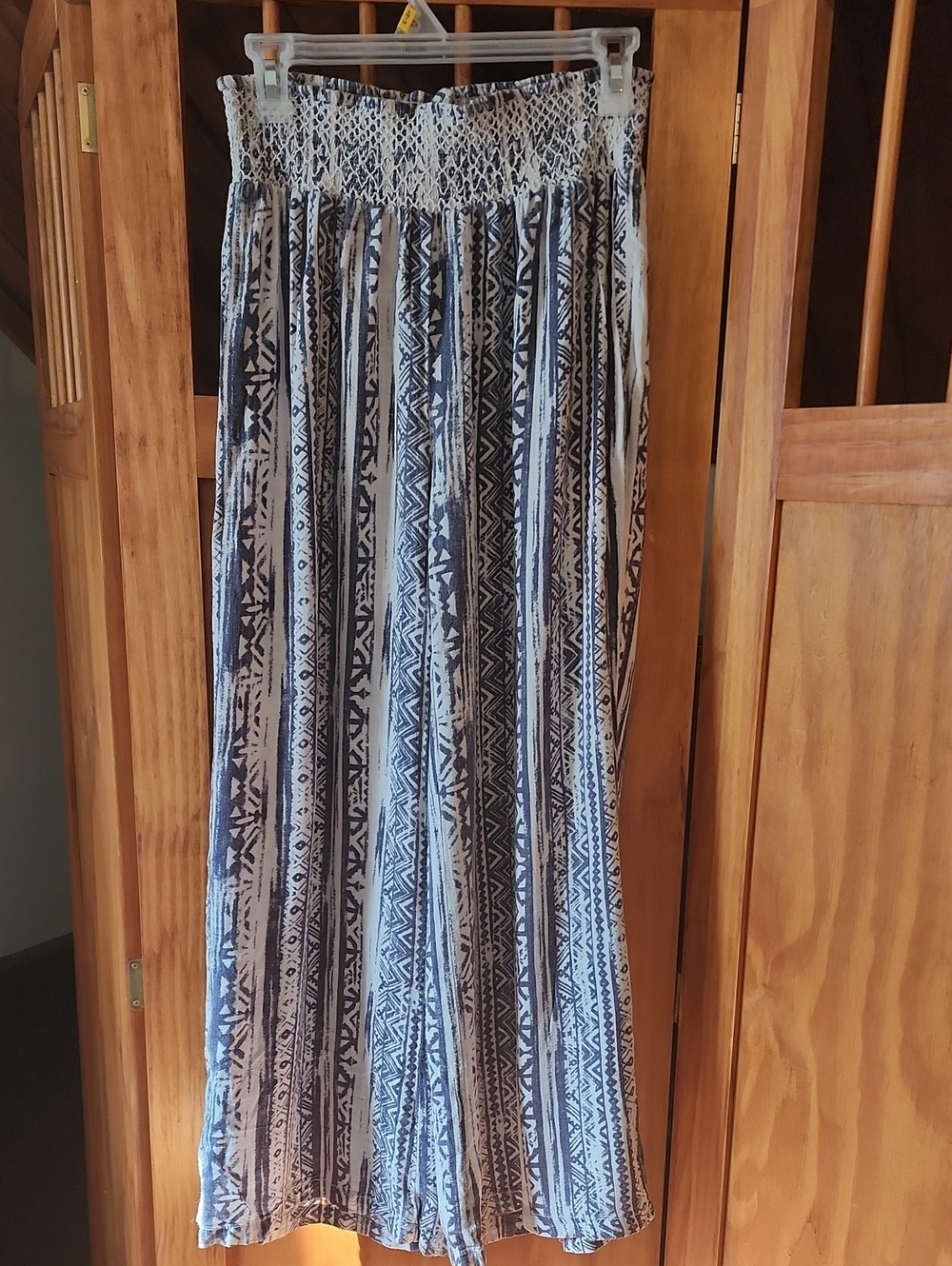 Boho Wide-Leg Smocked Waist Pants in Blue & White